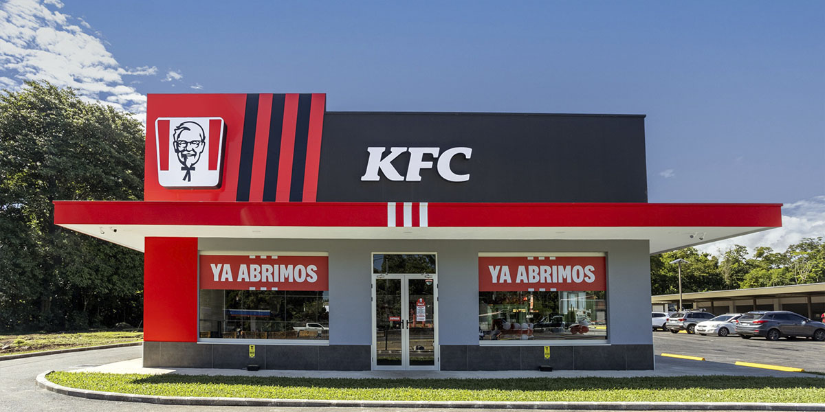 La combinación perfecta: Pollo frito y maratones de series