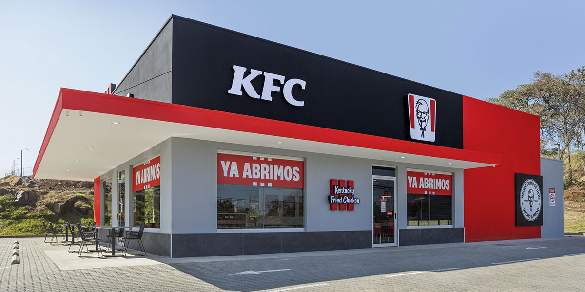 La combinación perfecta: Pollo frito y maratones de series
